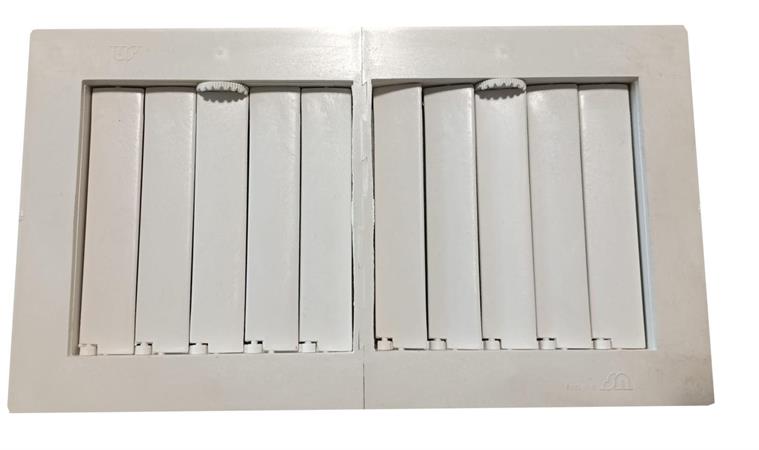 GRIGLIA PVC AERAZIONE 135X230